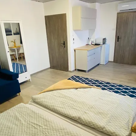 Oazis Apartmanhaz Balatonalmádi Exterior photo