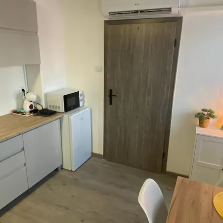 Oazis Apartmanhaz Balatonalmádi Exterior photo