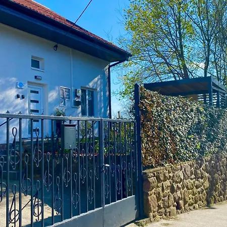 Oazis Apartmanhaz Balatonalmádi Exterior photo