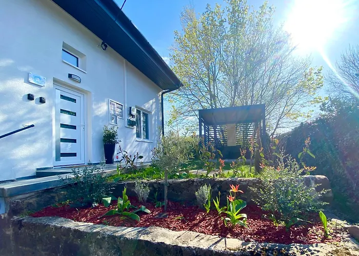 Oazis Apartmanhaz Balatonalmadi