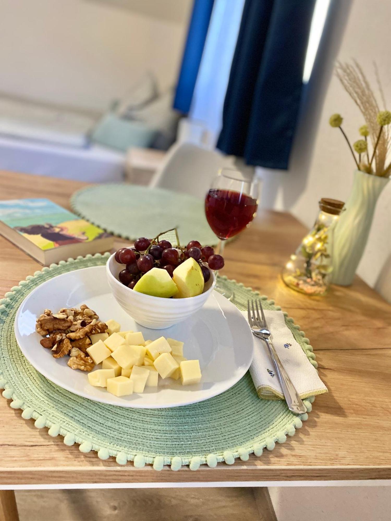 Oazis Apartmanhaz * Balatonalmádi